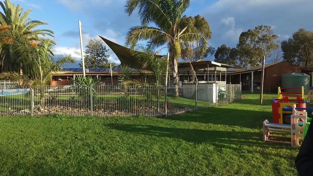 Walkabout Motel Rutherglen Luaran gambar